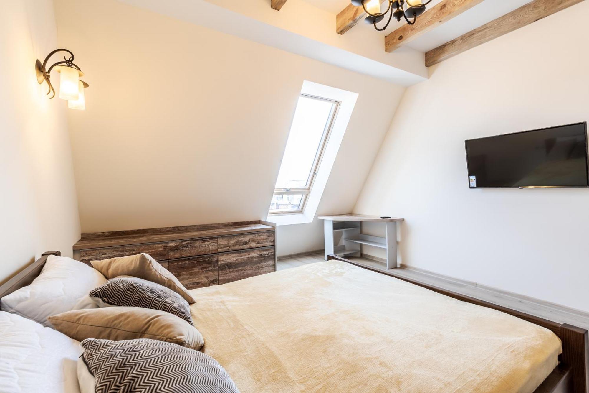Inshiapartments On Hazova Str 4 Lviv Bagian luar foto